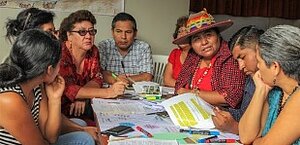 Informations-Workshops mit Beteiligung von Vertreterinnen und Vertretern der 7 indigenen Organisationen; Foto: MINAMt